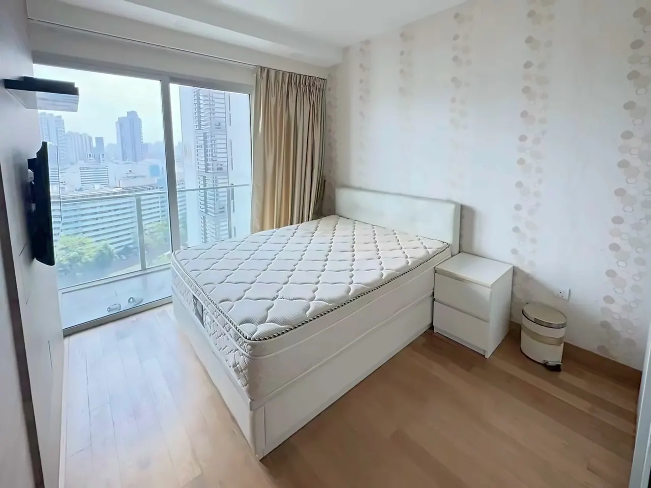 Eight Riversuites · 主人房（17 楼）