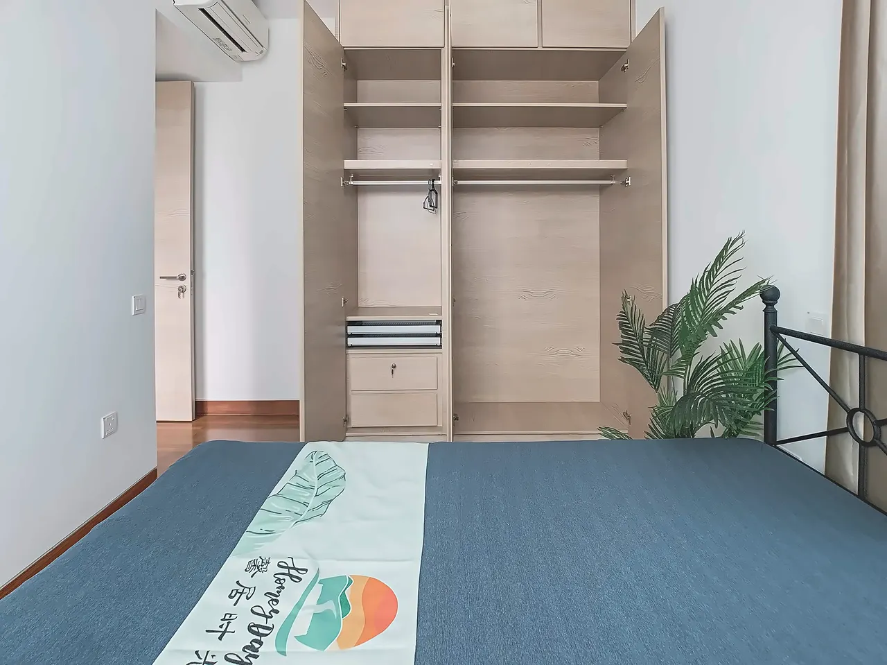 Sennett Residence · 主人房（4 楼）